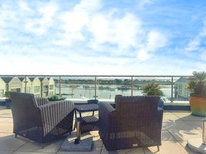 Harbour Square- click for photo gallery